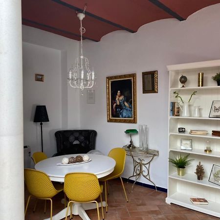Casa Boutique Eros Apartment Кармона Екстериор снимка