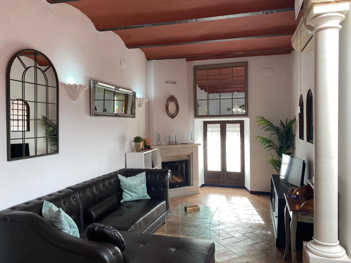 Casa Boutique Eros Apartment Кармона Екстериор снимка